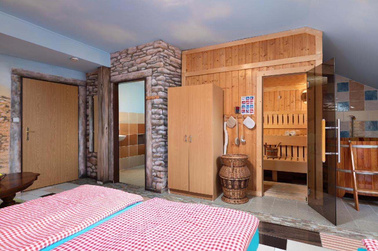Wellness Club Villa Puclice Exterior photo