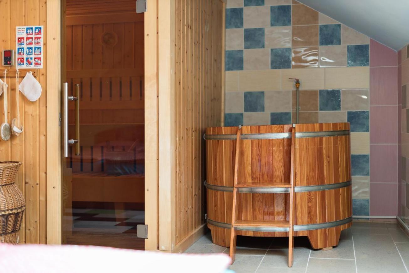 Wellness Club Villa Puclice Exterior photo