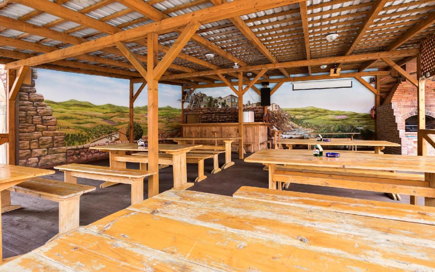 Wellness Club Villa Puclice Exterior photo