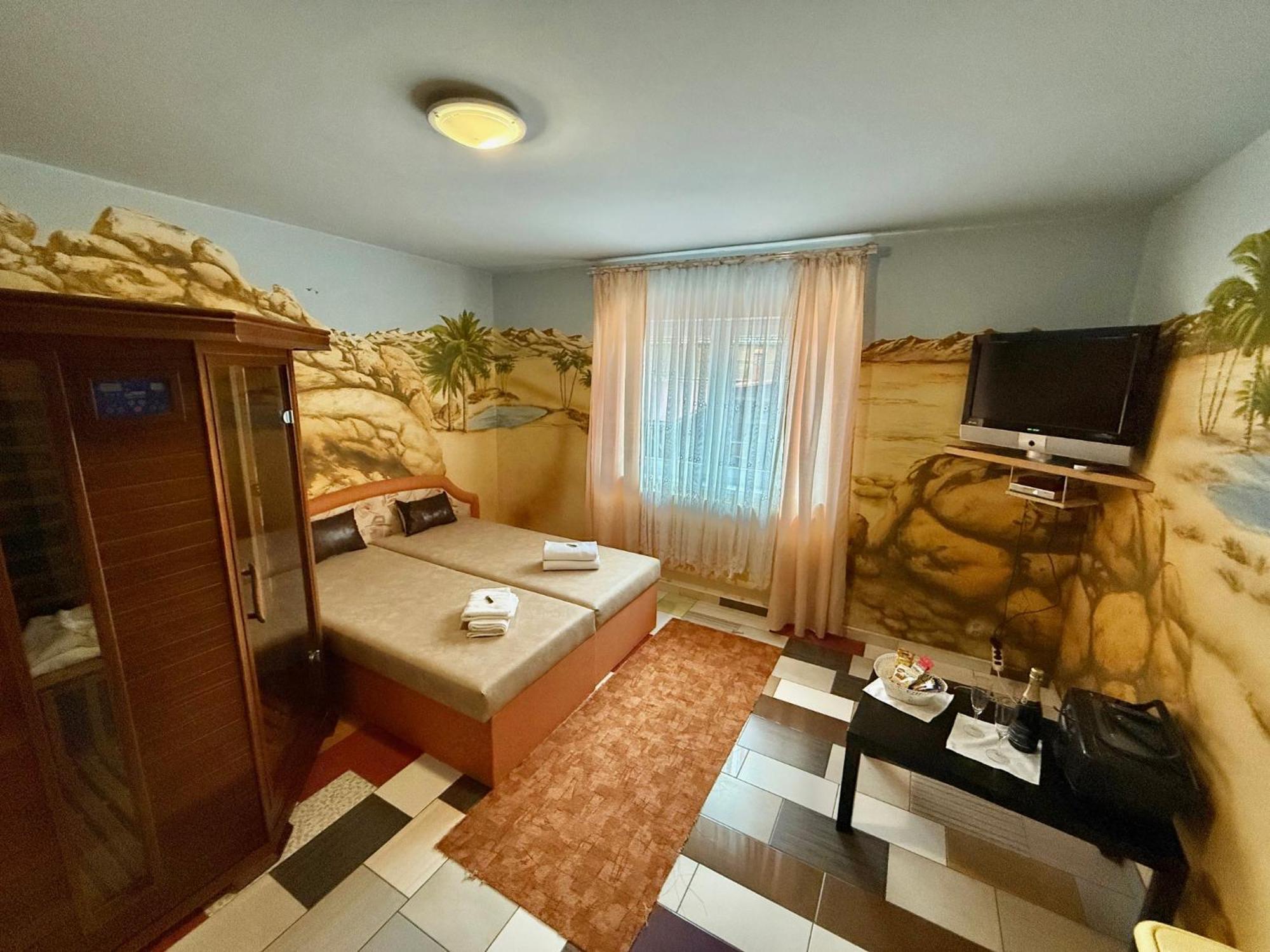 Wellness Club Villa Puclice Exterior photo